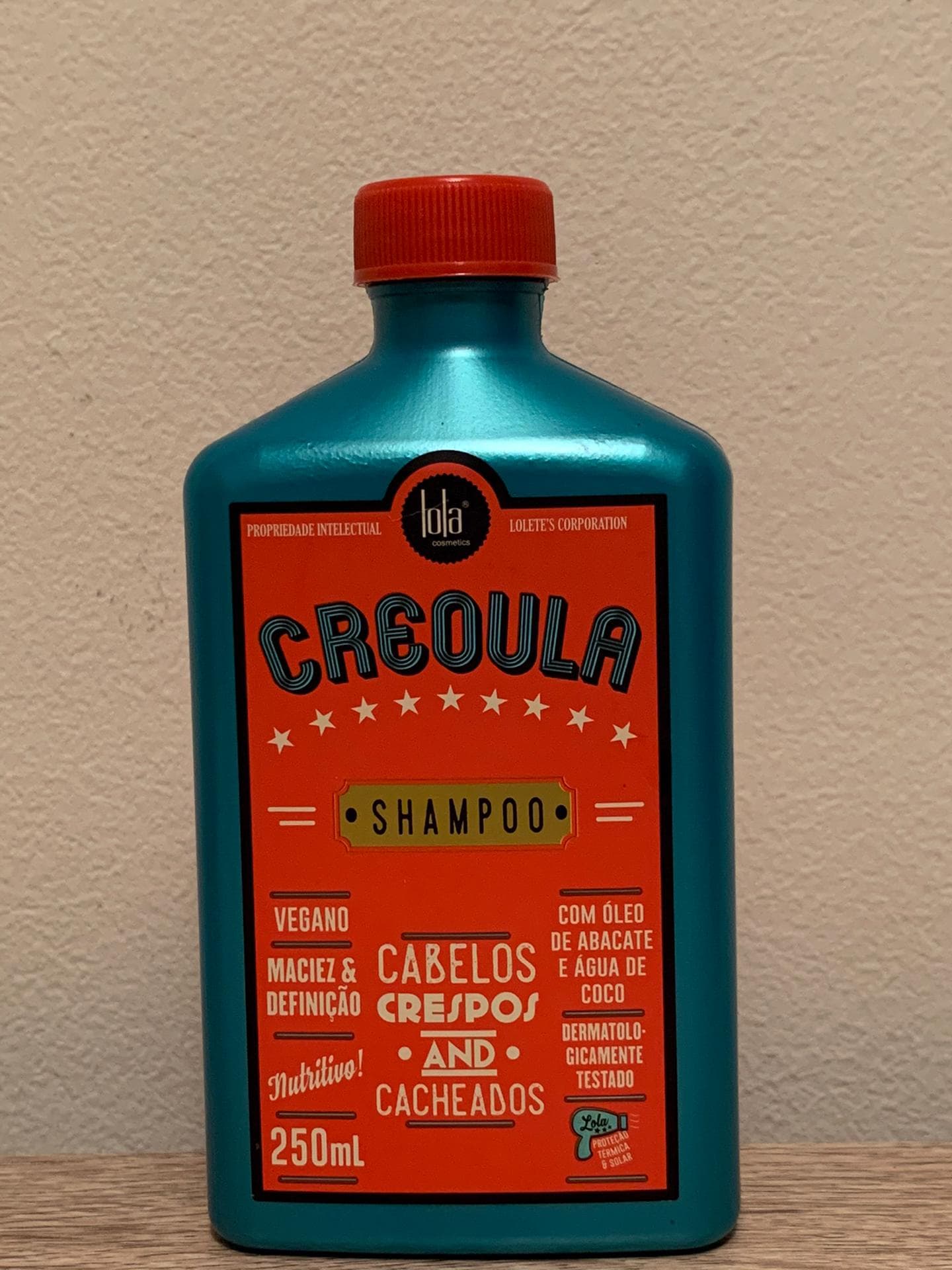 Creoula Cabelos Crespos e Cacheados Champo